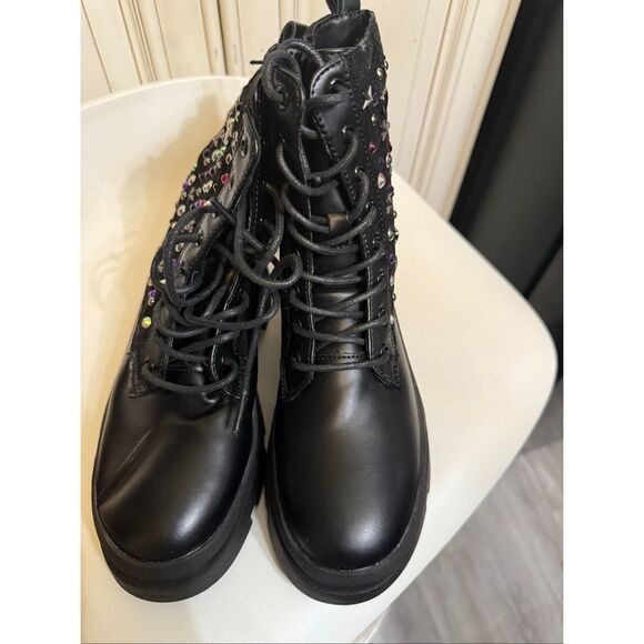 Steve Madden Kids' JKrissen Glitter Stud Embellished Combat Boots Black Size 2 - Picture 1 of 10